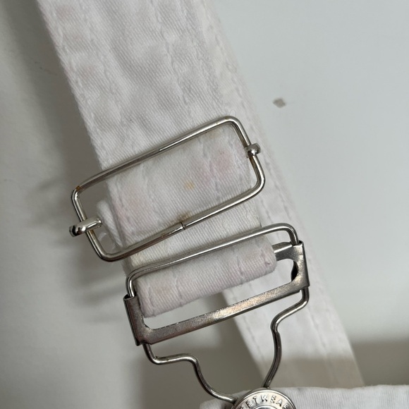 5/20$ White mini shorts Overalls size medium - Picture 3 of 7